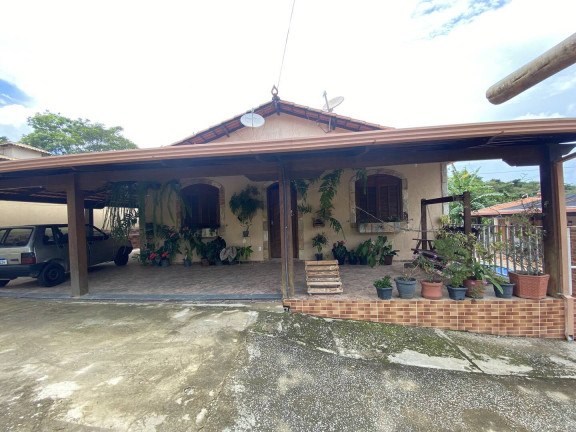 Casa com 4 Quartos à Venda, 2.000 m² em Califórnia - Betim