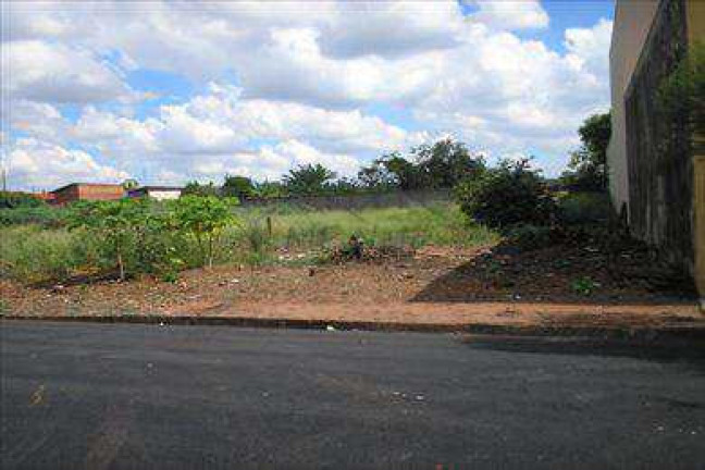 Terreno à Venda, 250 m² em Jardim Santa Rita - Pirassununga