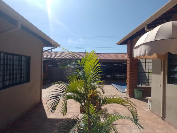 Imagem Casa com 3 Quartos à Venda, 490 m² em Cidade Jardim - Pirassununga