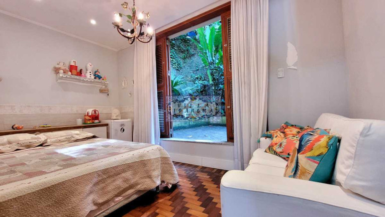 Imagem Imóvel com 5 Quartos à Venda, 300 m² em Lagoa - Rio De Janeiro Imagem Imóvel com 5 Quartos à Venda, 300 m² em Lagoa - Rio De Janeiro