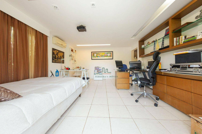 Imagem Casa com 4 Quartos à Venda, 340 m² em Itaipu - Niterói