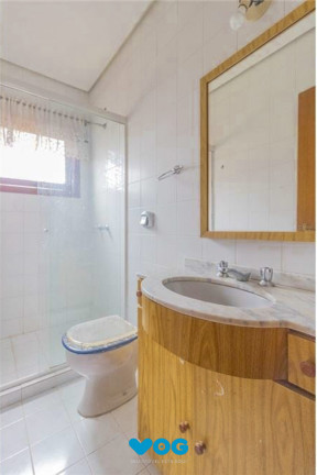 Imagem Imóvel com 3 Quartos à Venda, 225 m² em Petrópolis - Porto Alegre Imagem Imóvel com 3 Quartos à Venda, 225 m² em Petrópolis - Porto Alegre