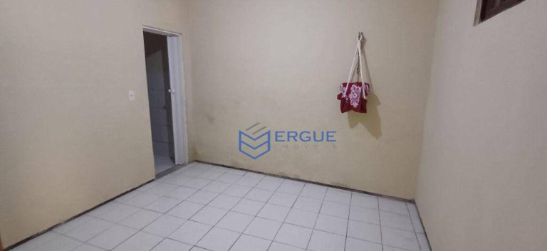Imagem Casa com 5 Quartos à Venda, 180 m² em Prefeito José Walter - Fortaleza Imagem Casa com 5 Quartos à Venda, 180 m² em Prefeito José Walter - Fortaleza
