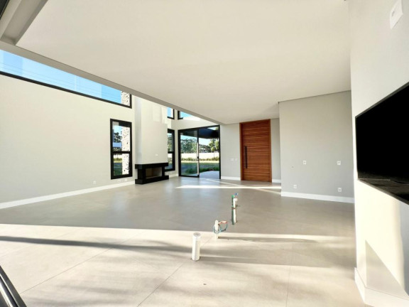 Imagem Casa com 5 Quartos à Venda, 320 m² em -- - Capao Da Canoa Imagem Casa com 5 Quartos à Venda, 320 m² em -- - Capao Da Canoa