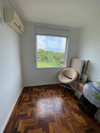 Imagem Imóvel com 3 Quartos à Venda, 61 m² em Cristal - Porto Alegre Imagem Imóvel com 3 Quartos à Venda, 61 m² em Cristal - Porto Alegre