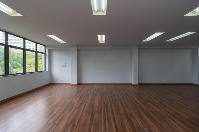 Imagem Imóvel Comercial à Venda, 2.096 m² em Centro - Curitiba Imagem Imóvel Comercial à Venda, 2.096 m² em Centro - Curitiba