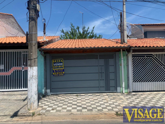 Casa com 3 Quartos à Venda,  em Pq. Itamaraty - Jacareí