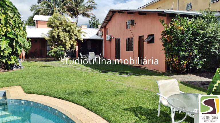 Imagem Casa com 4 Quartos à Venda, em Pereque - Ilhabela Imagem Casa com 4 Quartos à Venda, em Pereque - Ilhabela