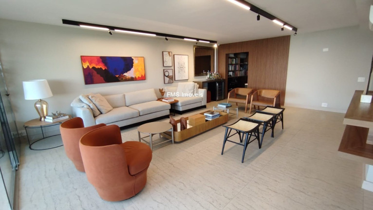 Imóvel com 4 Quartos para Alugar, 271 m² em Jardim Europa - São Paulo