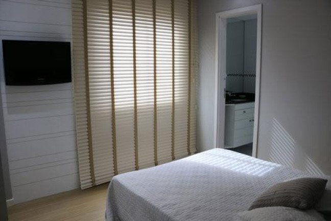 Imagem Apartamento com 2 Quartos à Venda, 73 m² em Cristo Rei - Curitiba