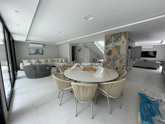 Imagem Casa com 5 Quartos à Venda, 379 m² em Riviera Módulo 22 - Bertioga Imagem Casa com 5 Quartos à Venda, 379 m² em Riviera Módulo 22 - Bertioga