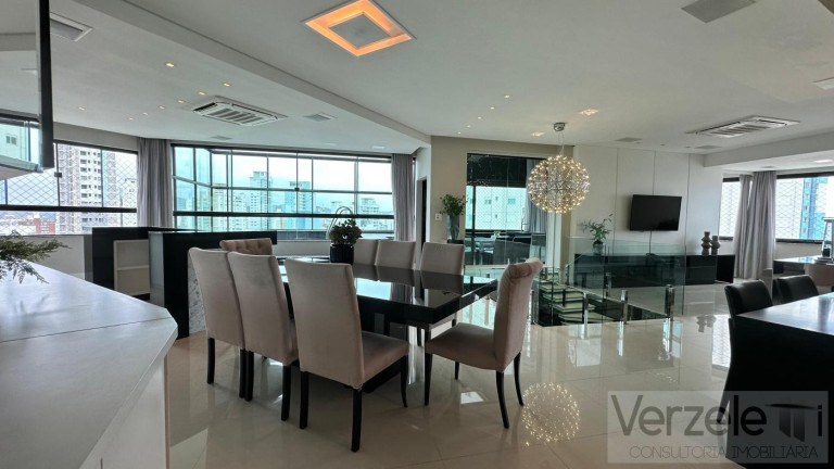 Imagem Apartamento com 4 Quartos à Venda, 280 m² em Centro - Balneário Camboriú Imagem Apartamento com 4 Quartos à Venda, 280 m² em Centro - Balneário Camboriú