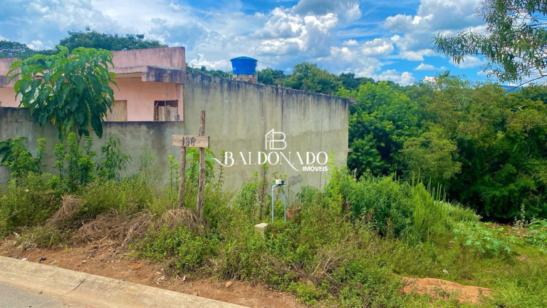 Imagem Terreno à Venda, 304 m² em Centro - Extrema Imagem Terreno à Venda, 304 m² em Centro - Extrema
