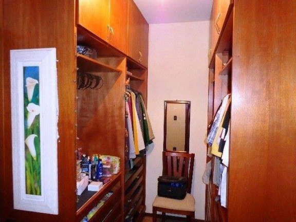 Imagem Casa com 4 Quartos à Venda, 280 m² em Vila Jaboticabeira - Taubaté Imagem Casa com 4 Quartos à Venda, 280 m² em Vila Jaboticabeira - Taubaté