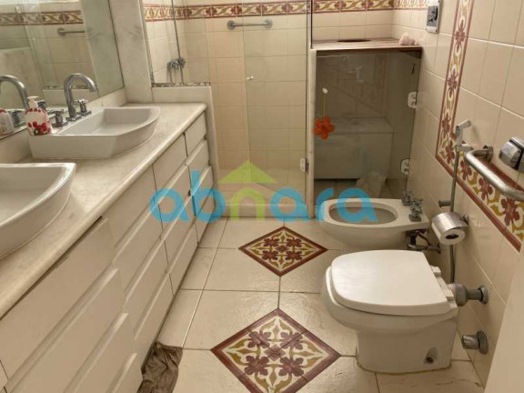 Imagem Apartamento com 3 Quartos à Venda, 250 m² em Copacabana - Rio De Janeiro