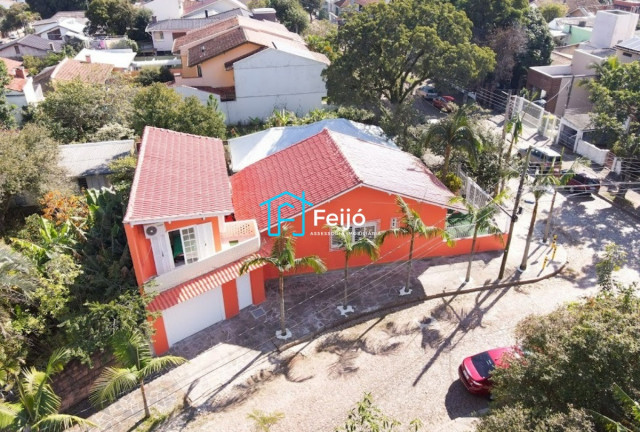 Casa com 3 Quartos à Venda, 197 m² em Teresópolis - Porto Alegre
