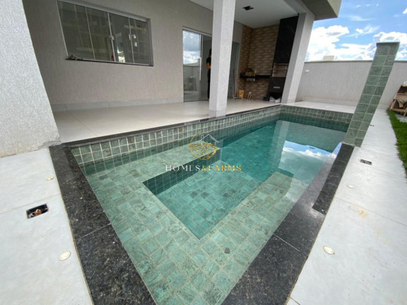 Casa com 5 Quartos à Venda, 300 m² em Santo Antonio De Goias - Santo Antonio De Goias