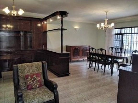 Casa com 3 Quartos à Venda, 220 m² em Vila Moinho Velho - São Paulo