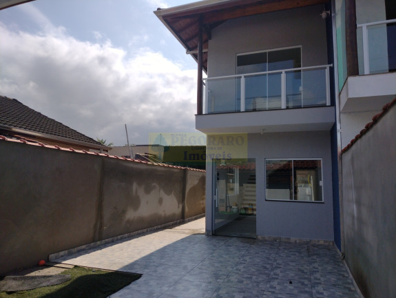 Imagem Sobrado com 3 Quartos à Venda, em Getuba - Caraguatatuba Imagem Sobrado com 3 Quartos à Venda, em Getuba - Caraguatatuba