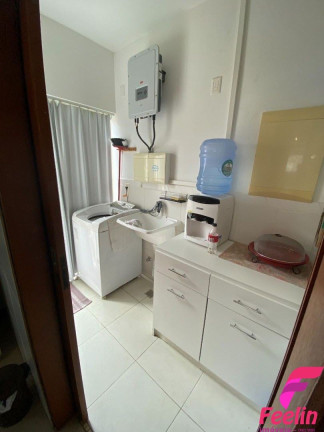 Imagem Casa com 3 Quartos à Venda, 141 m² em Carianos - Florianópolis Imagem Casa com 3 Quartos à Venda, 141 m² em Carianos - Florianópolis