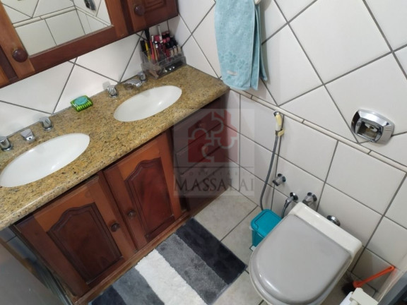 Imagem Casa com 3 Quartos à Venda, 196 m² em Vila Assunção - Porto Alegre Imagem Casa com 3 Quartos à Venda, 196 m² em Vila Assunção - Porto Alegre