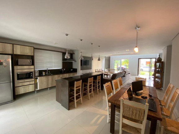 Imagem Casa com 5 Quartos à Venda, em Atlantida - Xangri-la Imagem Casa com 5 Quartos à Venda, em Atlantida - Xangri-la