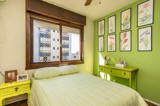 Imagem Imóvel com 2 Quartos à Venda, 82 m² em São João - Porto Alegre Imagem Imóvel com 2 Quartos à Venda, 82 m² em São João - Porto Alegre