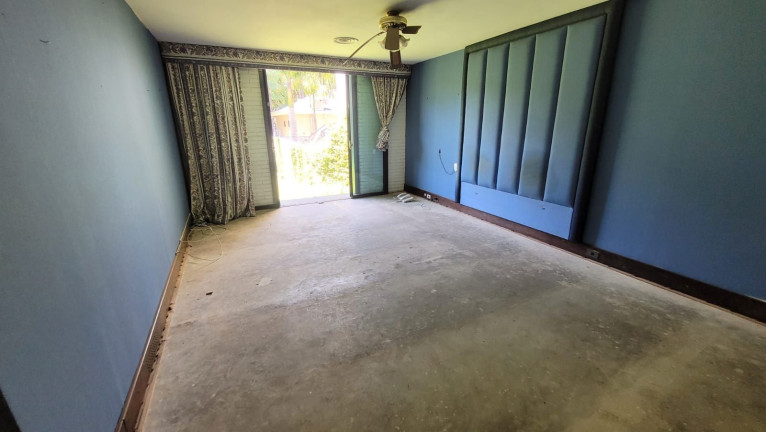 Imagem Casa com 7 Quartos à Venda, 765 m² em Seminário - Curitiba Imagem Casa com 7 Quartos à Venda, 765 m² em Seminário - Curitiba