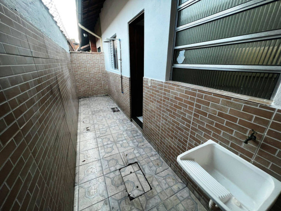 Imagem Casa com 1 Quarto à Venda, 45 m² em Maracanã - Praia Grande Imagem Casa com 1 Quarto à Venda, 45 m² em Maracanã - Praia Grande