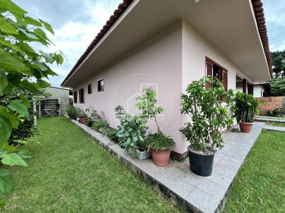 Imagem Casa com 3 Quartos à Venda, 180 m² em São João Do Rio Vermelho - Florianópolis Imagem Casa com 3 Quartos à Venda, 180 m² em São João Do Rio Vermelho - Florianópolis