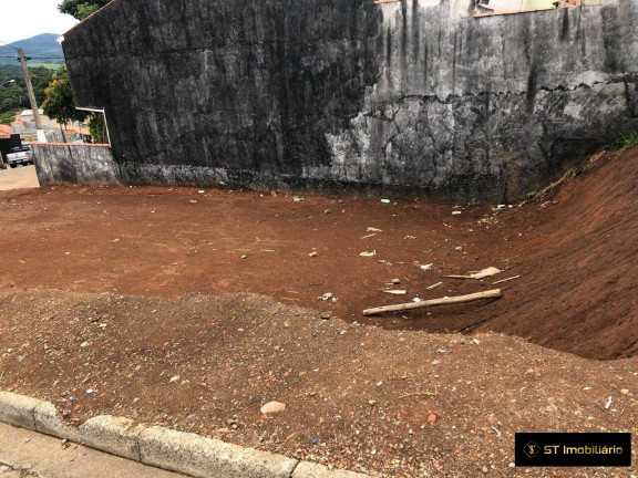 Terreno à Venda, 257 m² em Piracaia