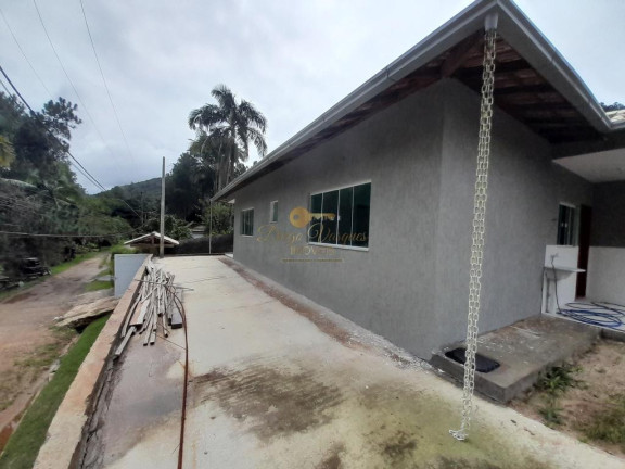 Imagem Casa com 3 Quartos à Venda, 320 m² em Albuquerque - Teresópolis Imagem Casa com 3 Quartos à Venda, 320 m² em Albuquerque - Teresópolis