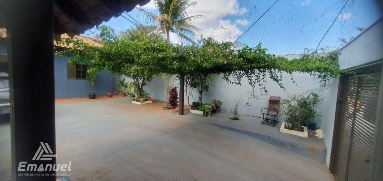 Imagem Casa com 2 Quartos à Venda, 144 m² em Monte Castelo - Campo Grande