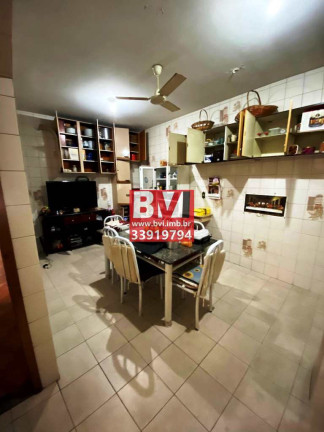 Imagem Casa com 3 Quartos à Venda, 373 m² em Rocha Miranda - Rio De Janeiro Imagem Casa com 3 Quartos à Venda, 373 m² em Rocha Miranda - Rio De Janeiro