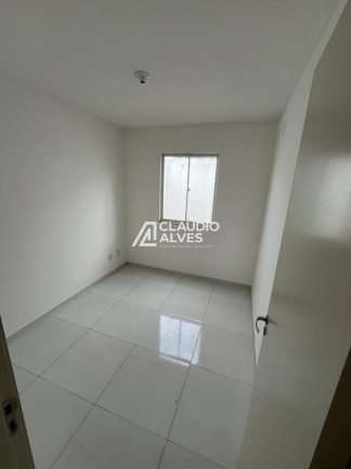 Imagem Casa de Condomínio com 2 Quartos à Venda, 70 m² em Mangabeira - Feira De Santana
