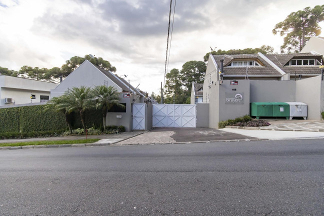 Sobrado com 3 Quartos à Venda, 87 m² em Campo Comprido - Curitiba