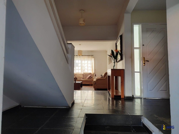 Sobrado com 4 Quartos à Venda, 560 m² em Vila Santa Rosa - Itu
