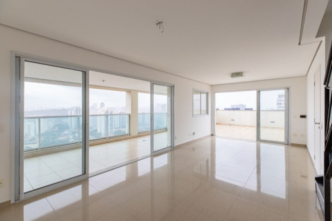Imagem Imóvel com 3 Quartos à Venda, 227 m² em Santo Amaro - São Paulo