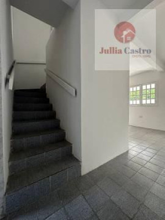 Imagem Casa de Condomínio com 2 Quartos à Venda, 95 m²