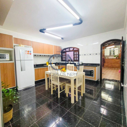 Imagem Casa com 3 Quartos à Venda,  em Vila Santa Isabel - Taubaté