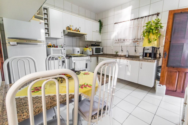 Imagem Casa com 4 Quartos à Venda, 154 m² em Sapiranga - Fortaleza Imagem Casa com 4 Quartos à Venda, 154 m² em Sapiranga - Fortaleza