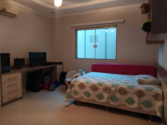 Imagem Casa com 4 Quartos à Venda, 330 m² em Vale Dos Cristais - Macaé