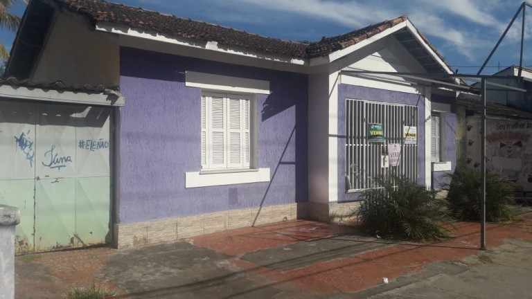 Imagem Casa com 3 Quartos à Venda, 347 m² em Centro - Pindamonhangaba
