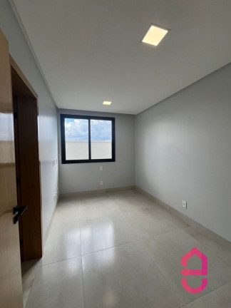Imagem Casa de Condomínio com 3 Quartos à Venda, 278 m² em Jardins Parma - Senador Canedo