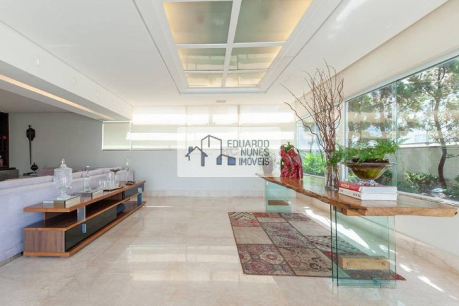 Imagem Cobertura com 4 Quartos à Venda, 278 m² em Savassi - Belo Horizonte