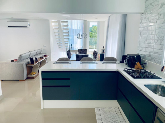 Imagem Casa com 4 Quartos à Venda, 205 m² em Suru - Santana De Parnaíba Imagem Casa com 4 Quartos à Venda, 205 m² em Suru - Santana De Parnaíba