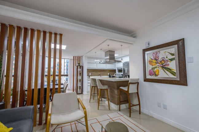 Imagem Apartamento com 3 Quartos à Venda, 114 m² em Centro - Florianópolis
