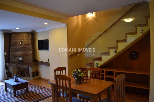 Imagem Imóvel com 2 Quartos à Venda, 98 m² em Região De Capivari - Campos Do Jordão Imagem Imóvel com 2 Quartos à Venda, 98 m² em Região De Capivari - Campos Do Jordão