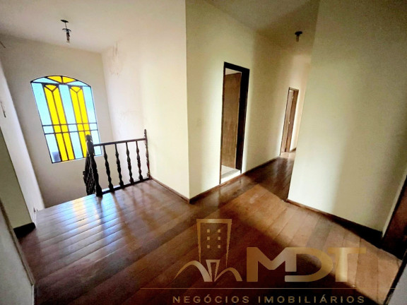 Imagem Sobrado com 7 Quartos à Venda, 549 m² em Jardim Dos Comerciários (venda Nova) - Belo Horizonte