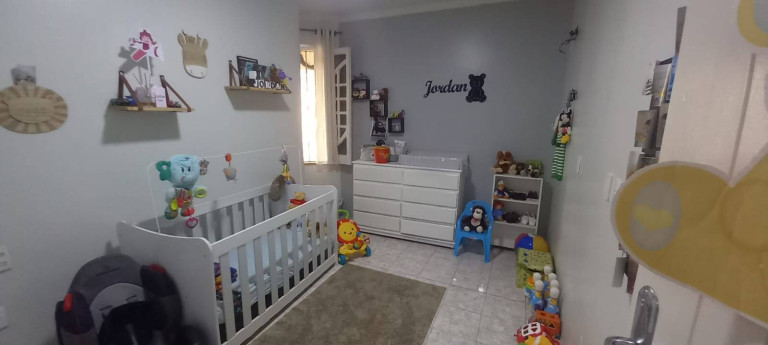 Imagem Casa com 5 Quartos à Venda, em Aleixo - Manaus Imagem Casa com 5 Quartos à Venda, em Aleixo - Manaus
